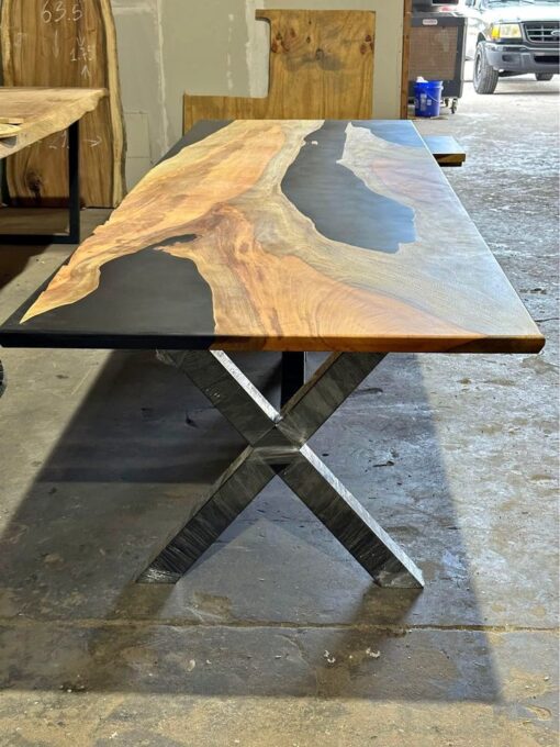 Pochote Conference Table